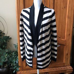 White House/Black Market Shrug